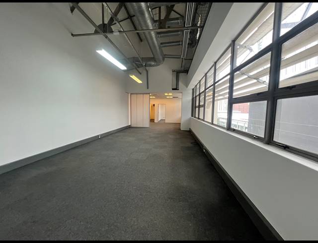 94M² OFFICE TO LET IN ROSEBANK